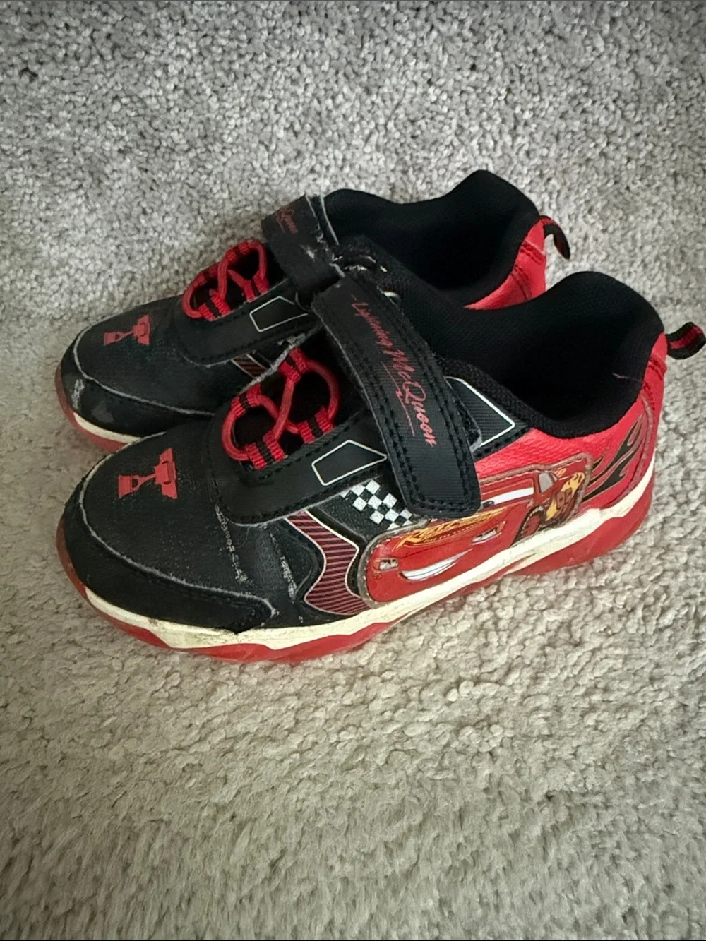 Cars Little Boys Light Up Sneakers -size 10 Lightning McQueen